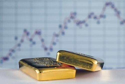 الذهب يحوم فوق مستوى 2000 دولار وسط ترقب قرار الفائدة