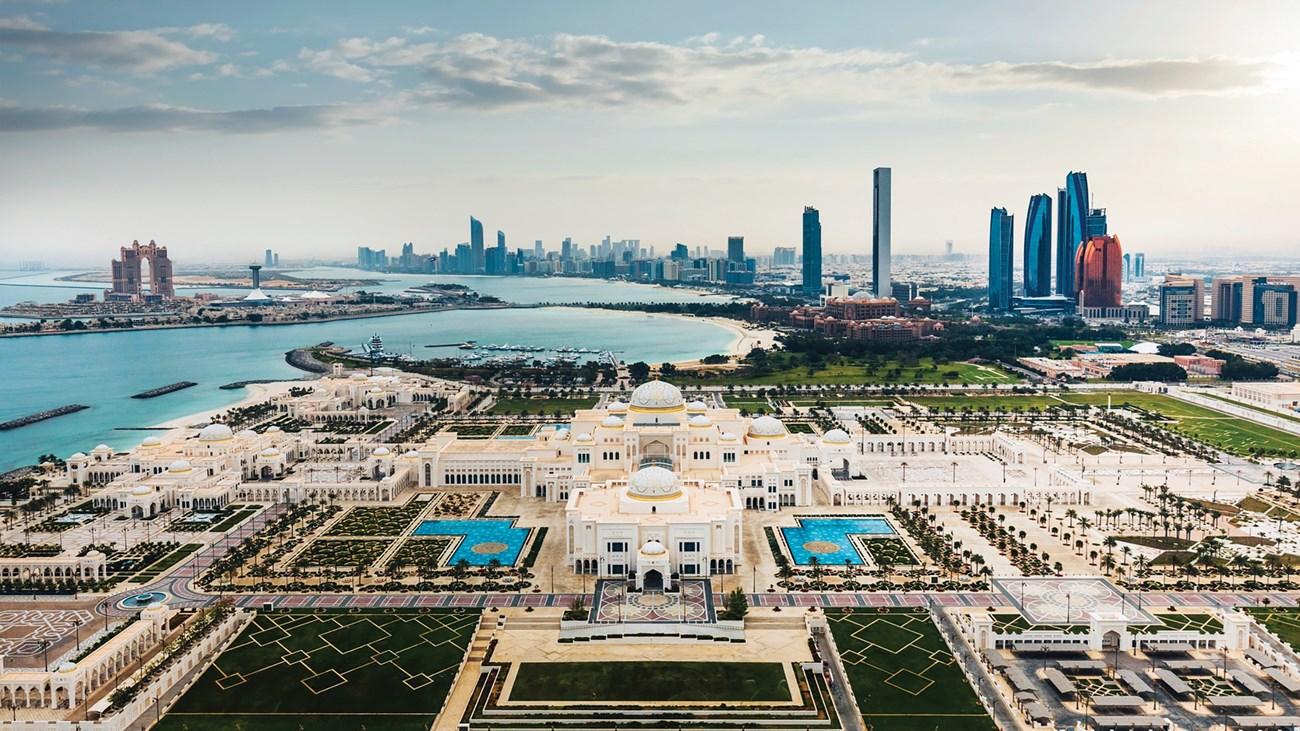 مسؤولون ورؤساء هيئات سياحية : الإمارات مثال عالمي في نمو القطاع السياحي